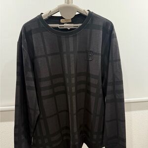 Long sleeve Burberry sweater